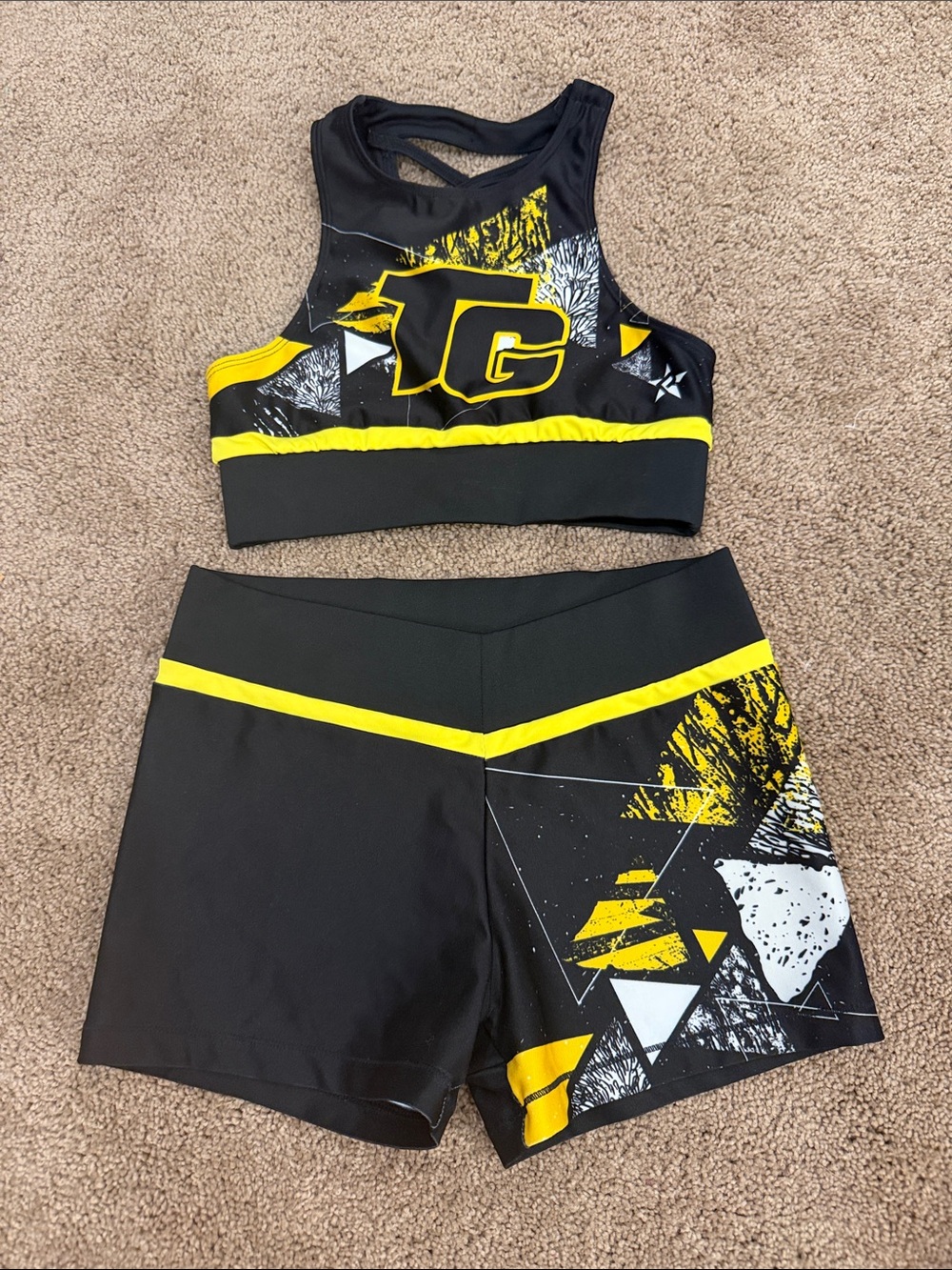 Black & Yellow Athletic Sports Bra and Shorts Set - Performance Crop Top